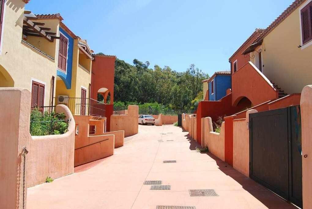 Bilocale 10 al mare con veranda Àrbatax Exterior foto