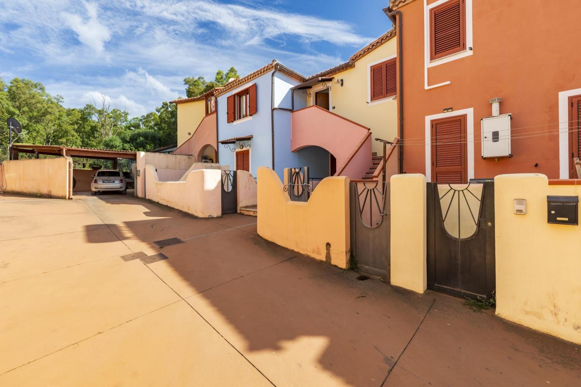 Bilocale 10 al mare con veranda Àrbatax Exterior foto